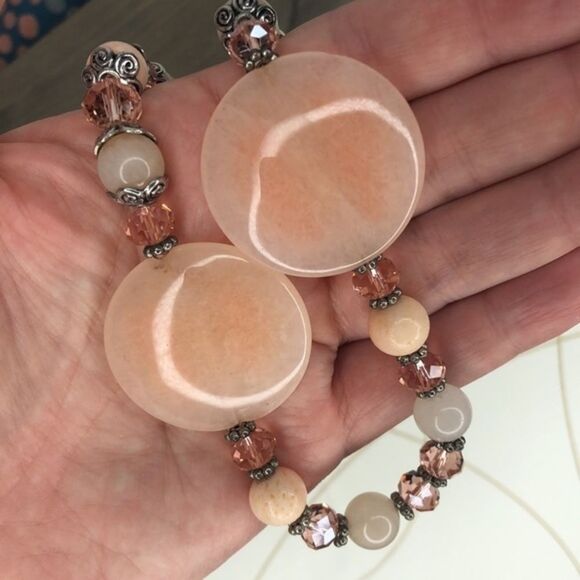 Teng Yue Stone Vintage Necklace - Picture 5 of 8